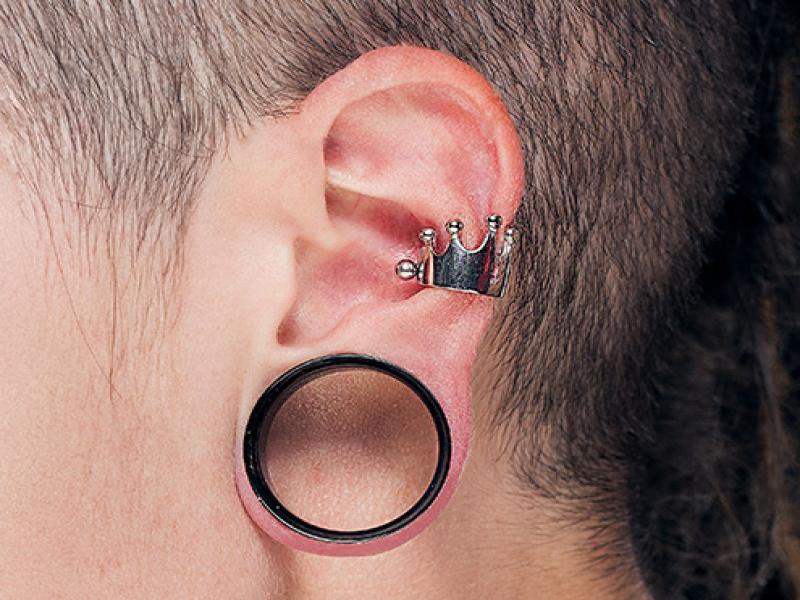 Helix Piercing Con Corona