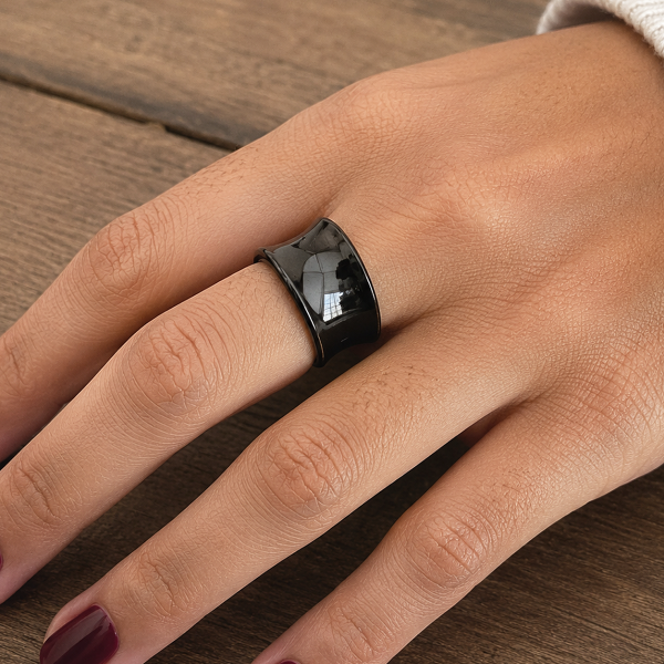 GLATTER SCHWARZER RING