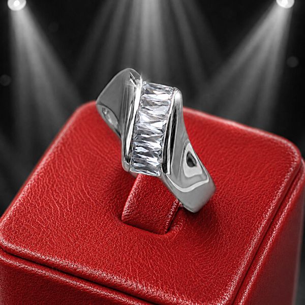 ANELLO ARGENTO CON CRISTALLI TAGLIO BAGUETTE