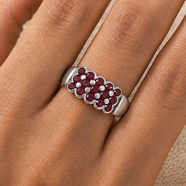ANILLO DE PLATA CON GRANATES