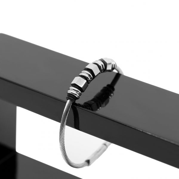 STEEL BRACELET WITH ACCESSORIES