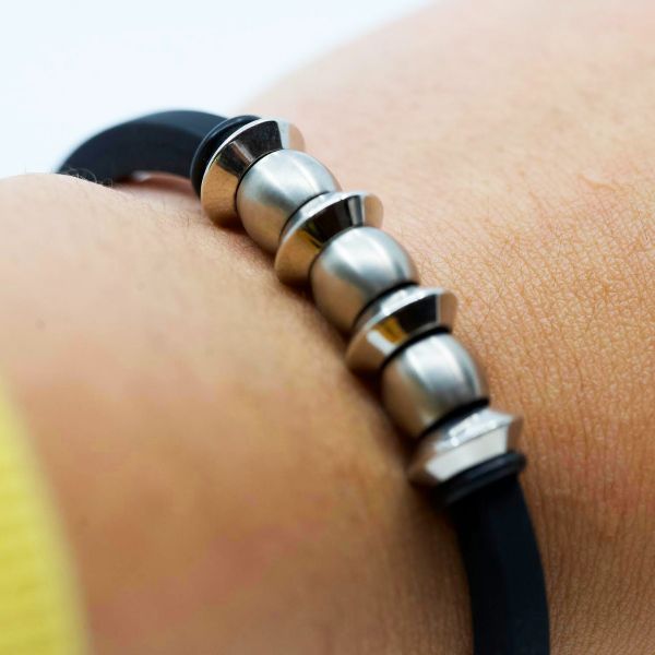 PULSERA CON CUATRO DISCOS