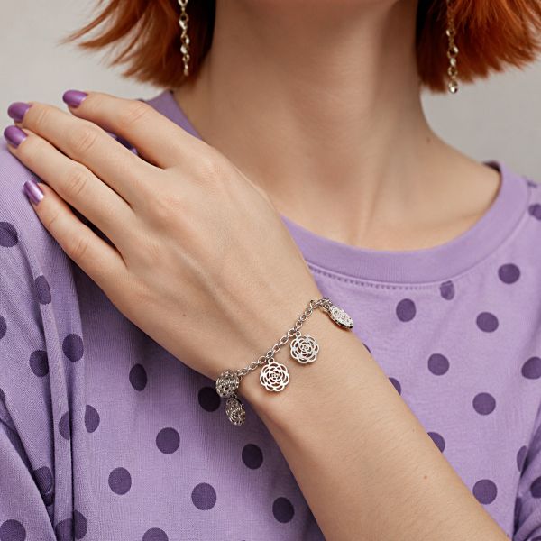 BRACELET WITH FIVE HANGING ROSES