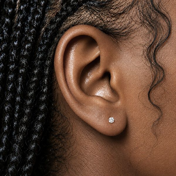 LABRET AVEC FILETAGE INTÉRIEUR ET CRISTAL
