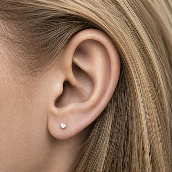 LABRET AVEC FILETAGE INTÉRIEUR ET CRISTAL