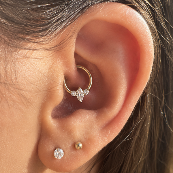 GOLD CLICKER PIERCING MIT KRISTALLEN