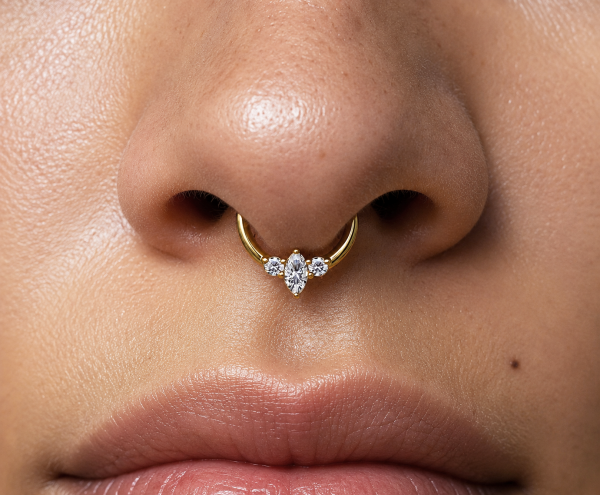 GOLD CLICKER PIERCING MIT KRISTALLEN