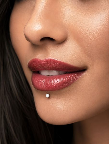 PIERCING LABRET AVEC BOULE