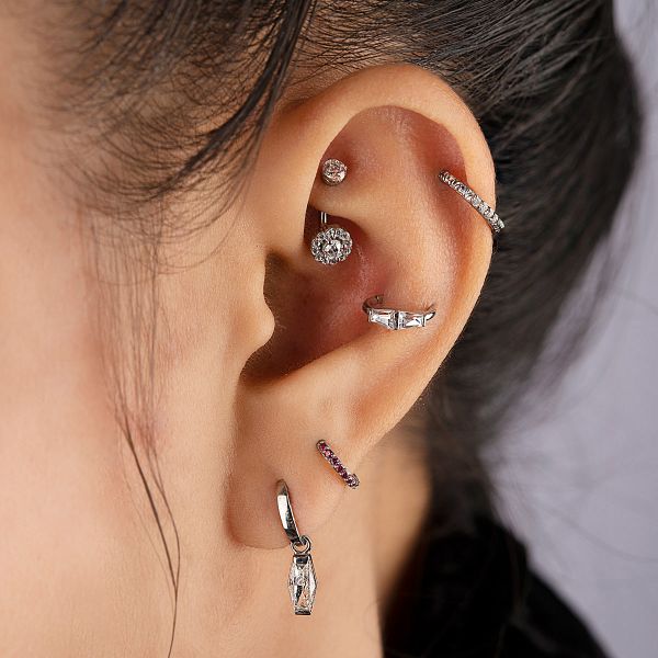 ROOK PIERCING WITH CUBIC ZIRCONIA CRYSTALS
