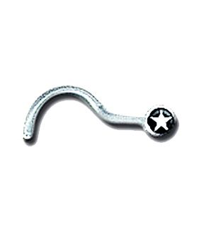 PIERCING AL NASO CON STELLA