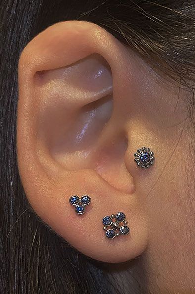 PIERCING BARRA E RICAMBIO CON CRISTALLO E SFERE