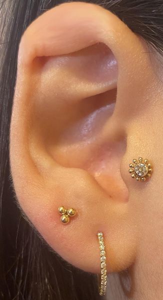 GOLD PIERCING LABRET WITH EXTERNAL THREAD AND CRYSTAL