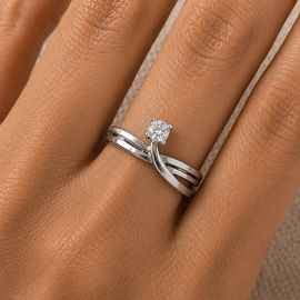 SILBERRING MIT SCHLANGENFÖRMIGEM DESIGN