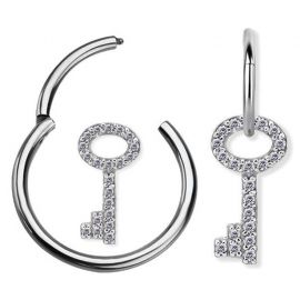 Piercing et pendentif avec clé et cristaux