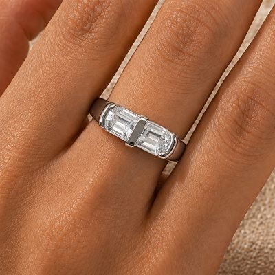 SILVER RING WITH DOUBLE CRYSTAL