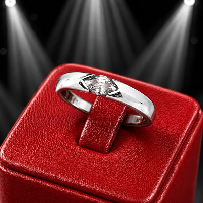 SILVER RING WITH MARQUISE-CUT CRYSTAL