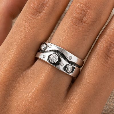 SILVER RING WITH WAVES AND CRYSTALS