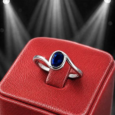 SILVER RING WITH FACETED CRYSTAL