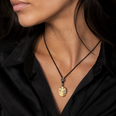 COLLANA CON TESCHIO E CRISTALLI