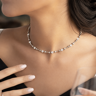 COLLANA CON OSSA E CRISTALLI