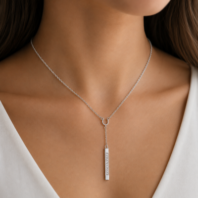 COLLANA CON PENDENTE VERTICALE