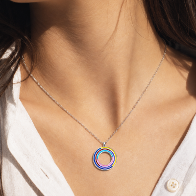 COLLAR CON DISCO DE COLOR