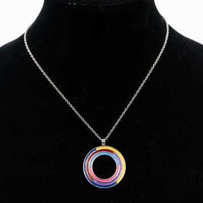 NECKLACE WITH COLORED DISC