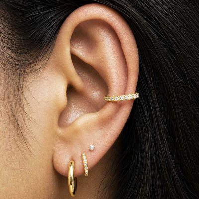 PENDIENTE CLICKER CHAPADO EN ORO PARA CONCH CON CIRCONITAS CÚBICAS