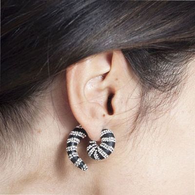 PIERCING AVEC CRISTAUX