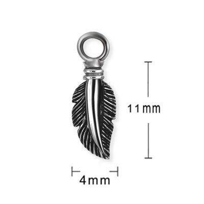 PENDIENTE CON PLUMA OXIDADA PARA CÍRCULO