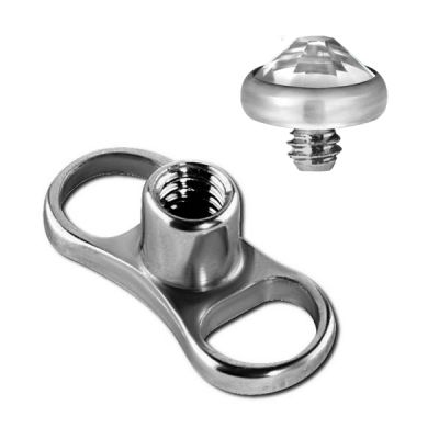 MICRODERMAL-PIERCING MIT SYMMETRISCHER BASIS UND KRISTALL