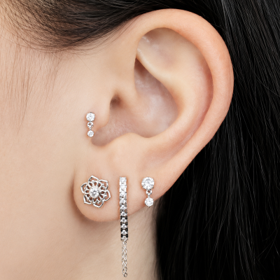 LABRET WITH DANGLING CRYSTAL