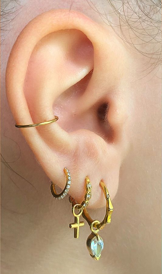 GOLDEN OVAL RING FOR THE ROOK PIERCING